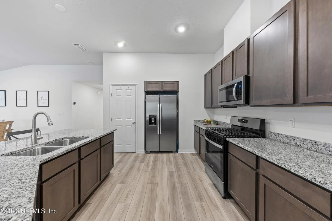 Photo of 11189 STAPLETON Drive