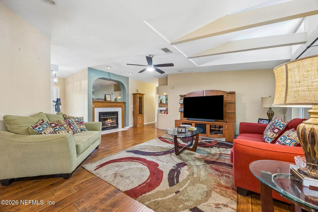 Photo of 35487 QUAIL Road N