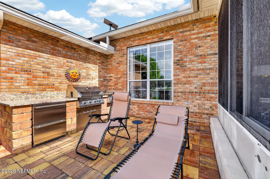 Photo of 12156 CEDAR TRACE Drive N