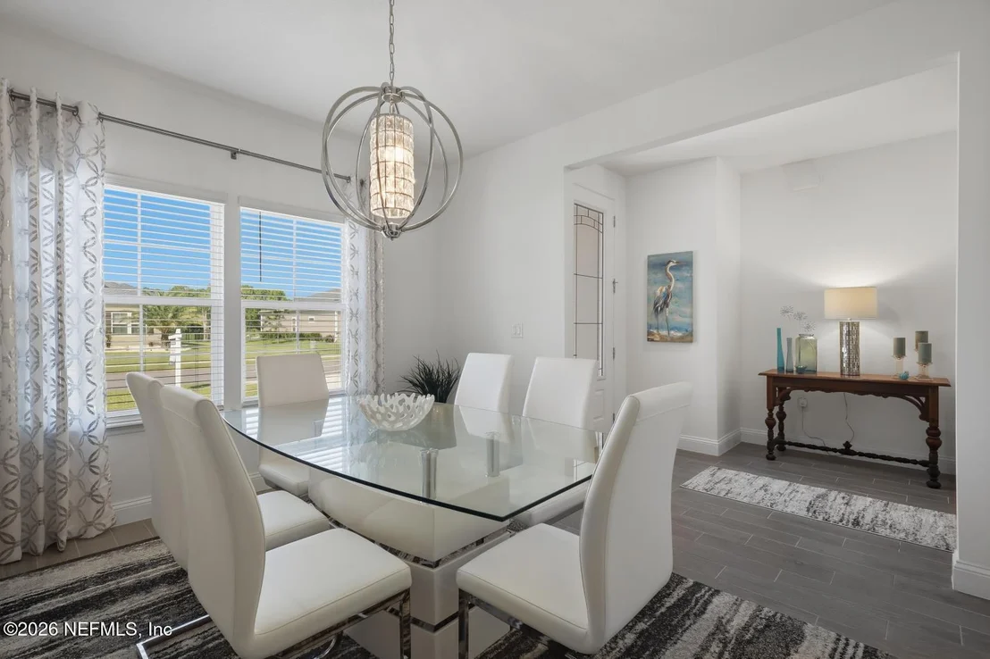 Photo of 2110 RAGLAN Circle