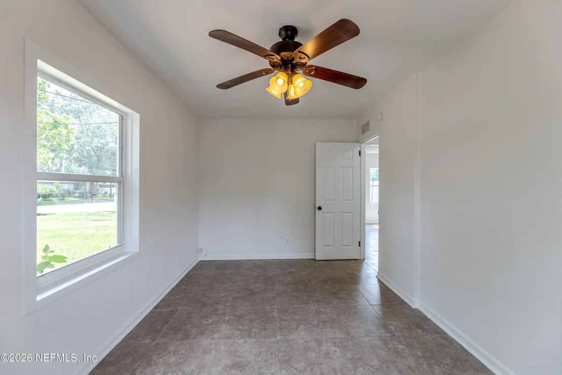 Photo of 9754 BUNCOME Road