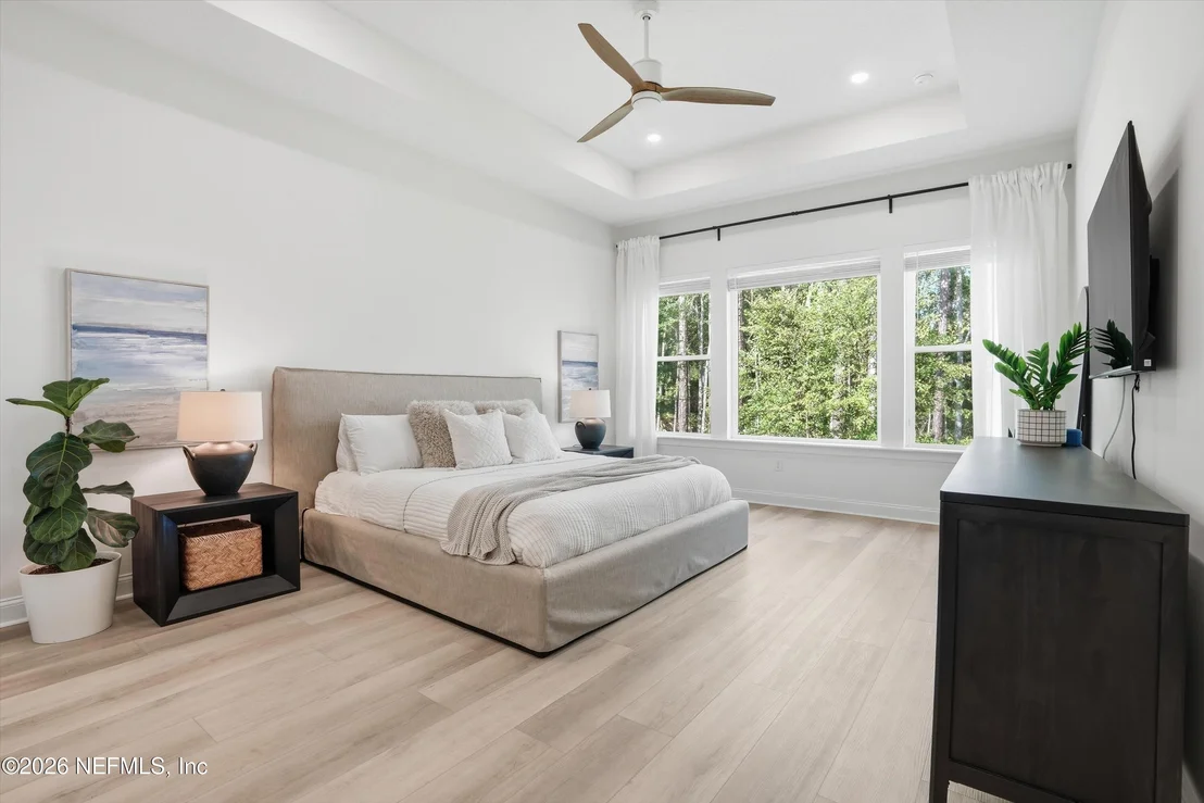 Photo of 658 PALM CREST Drive