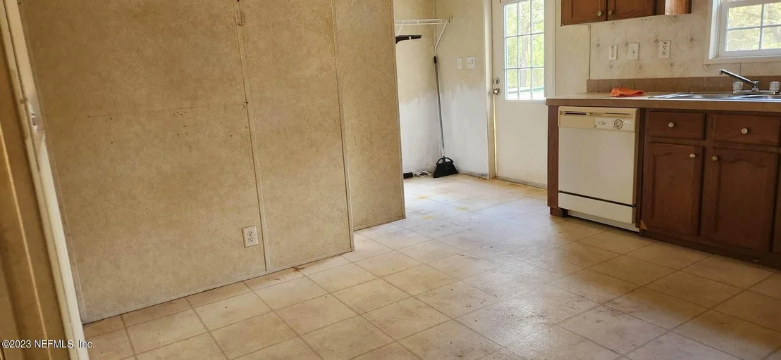 Photo of 506 LAKE LUCY Circle