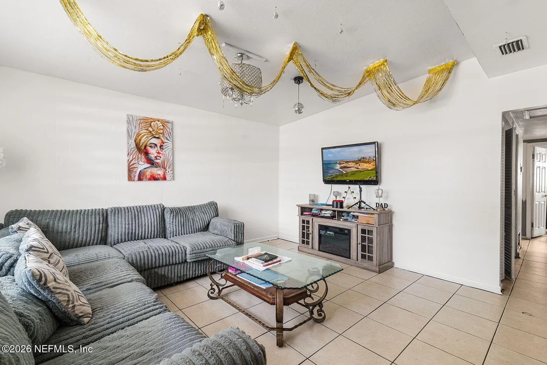Photo of 2618 ABERCORN Road