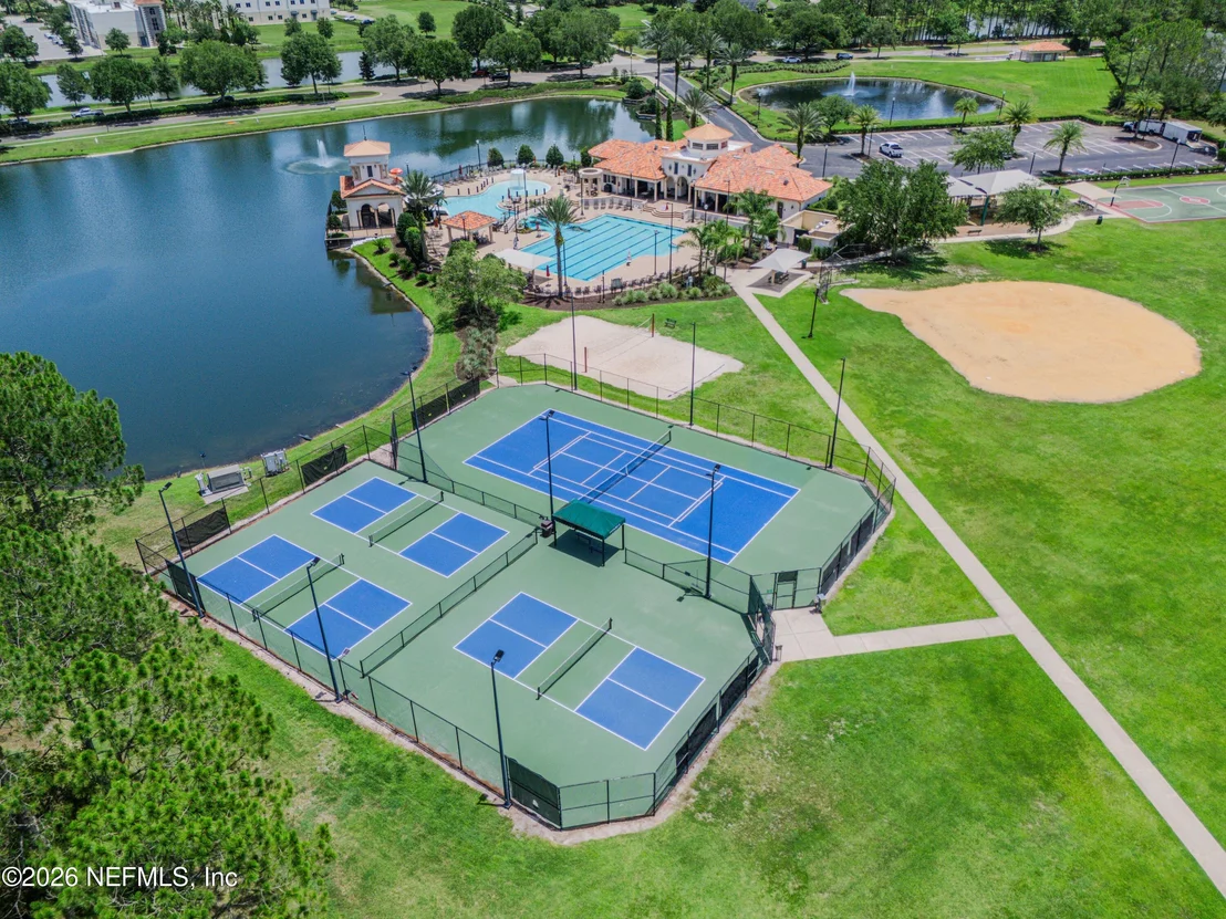 Photo of 913 E TERRANOVA Way