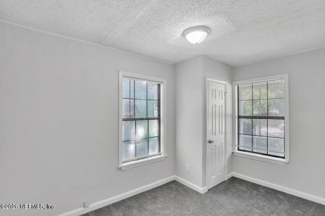 Photo of 3263 THOMAS Street