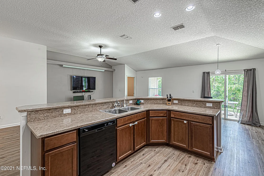 Photo of 96461 COMMODORE POINT Drive