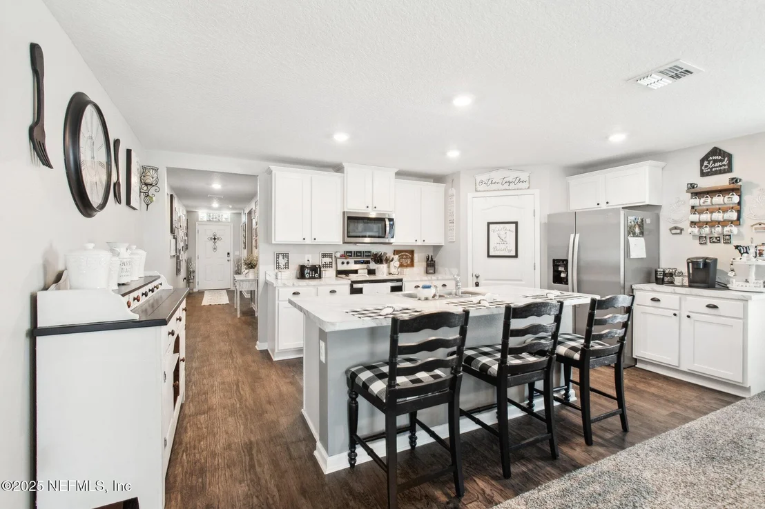 Photo of 17 BIRCHFIELD Place