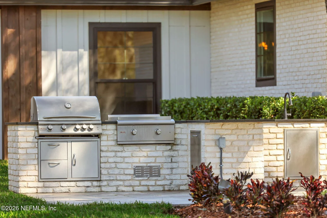 Photo of 532 MOONSHINE Drive