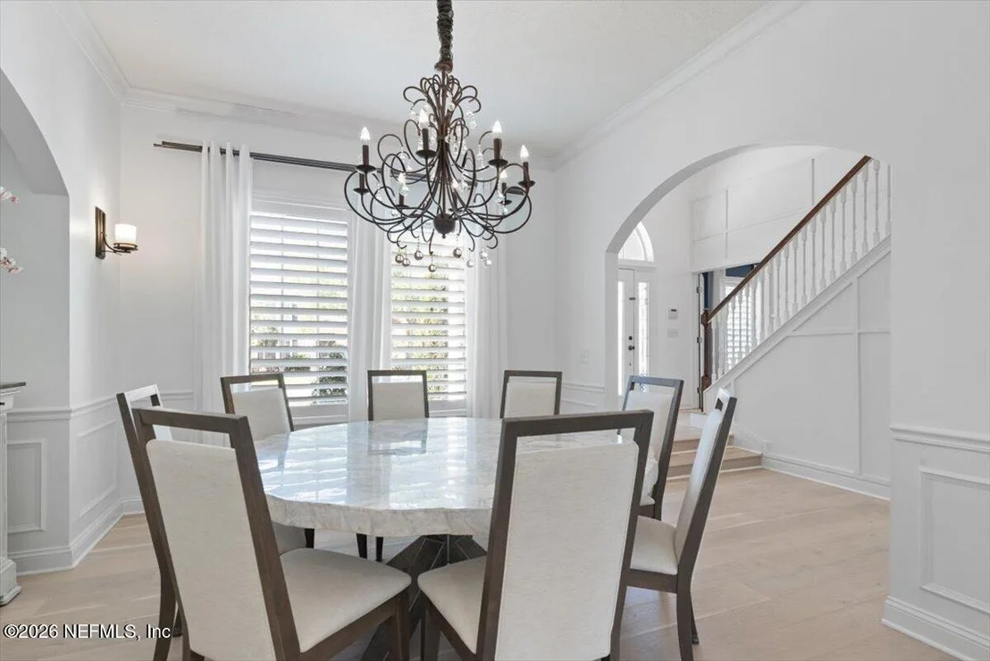 Photo of 844 EAGLE POINT Drive