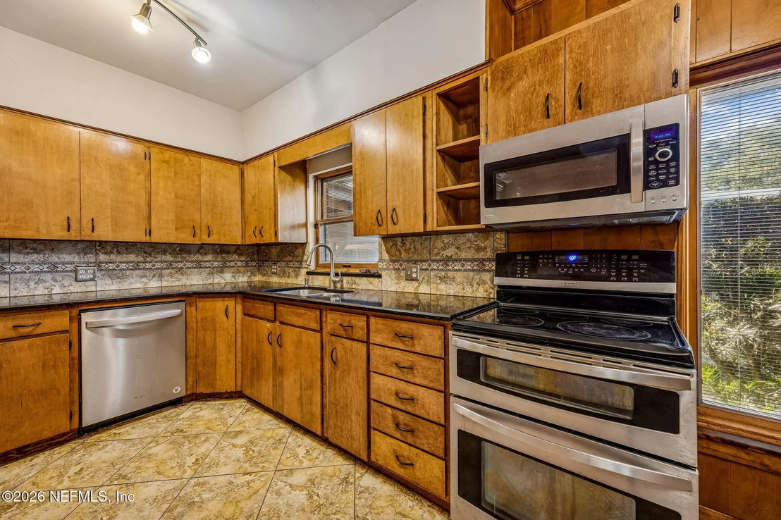 Photo of 4768 QUEEN Lane