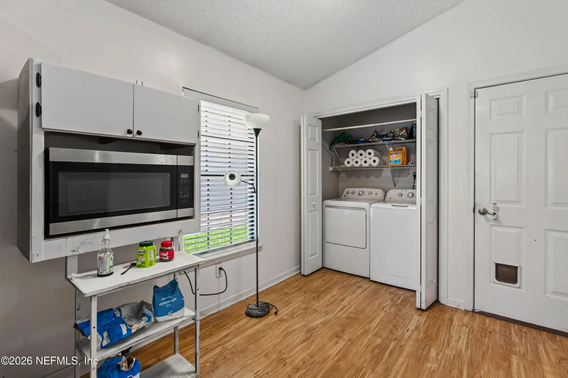 Photo of 1641 SPRING OAKS Lane