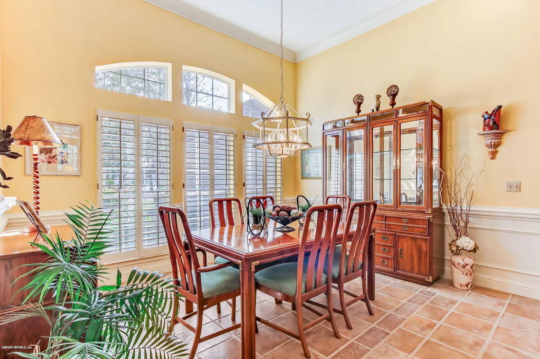 Photo of 8128 SUFFIELD Court