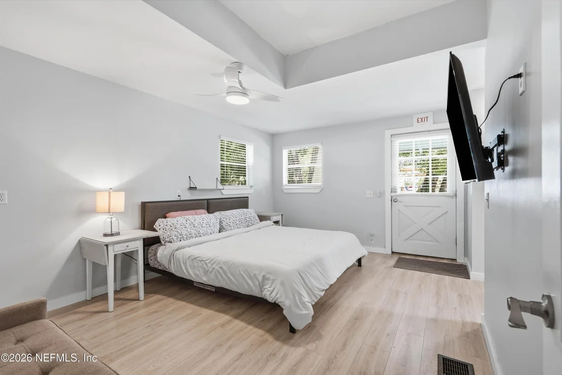 Photo of 110 DE HAVEN Street