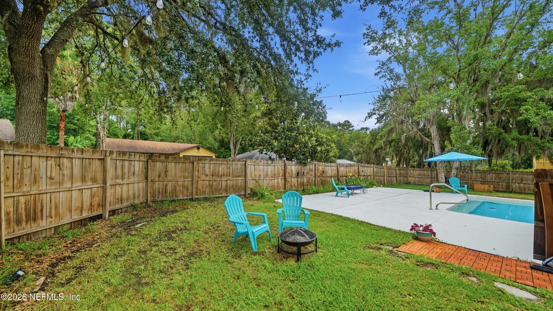 Photo of 1695 SANDY HOLLOW Loop