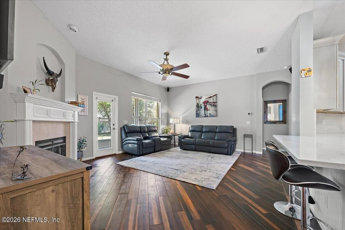 Photo of 1704 WINDOVER Place