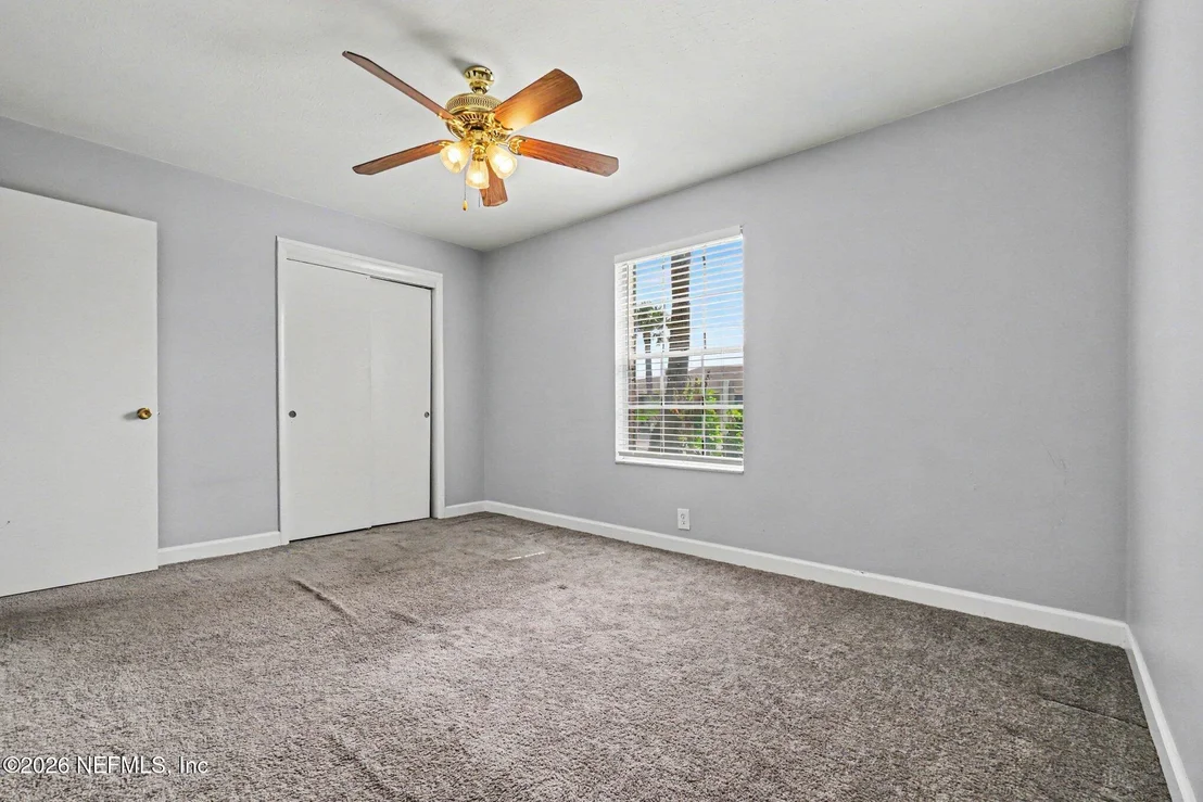 Photo of Unit 1C at 22 COMARES Avenue