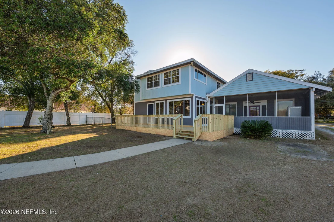 Photo of 1863 LIVE OAK Drive