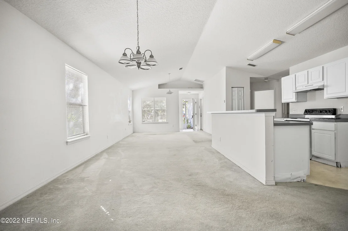 Photo of 232 NESMITH Avenue
