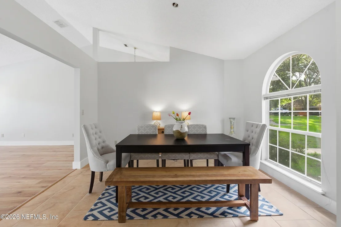 Photo of 421 CHICOPEE Court