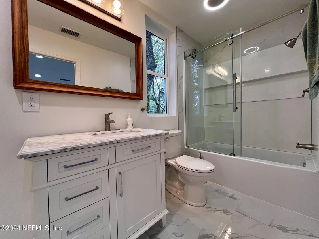 Photo of 9672 SIBBALD Road