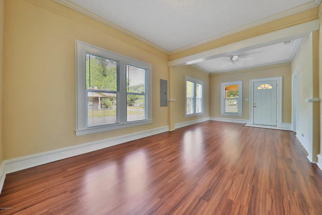 Photo of 3058 PHYLLIS Street