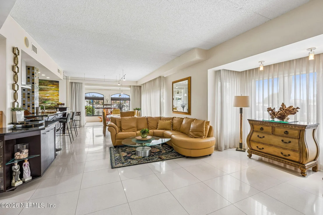 Photo of Unit 3101 at 3101 HARBOR Drive