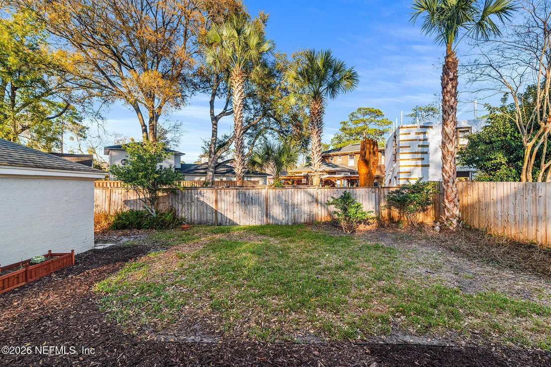 Photo of 1277 TALBOT Avenue