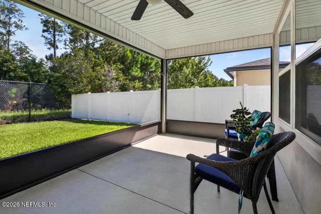 Photo of 558 PALACE Drive