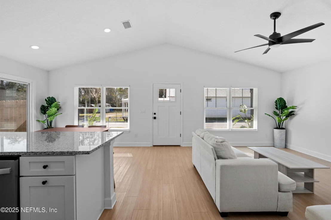 Photo of 908 KENNEDY Drive