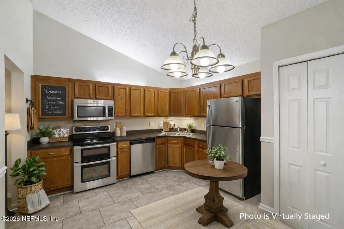 Photo of 1864 SHERATON LAKES Circle