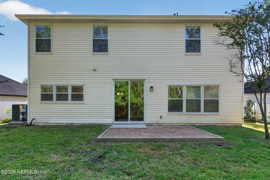 Photo of 304 N HIDDEN TREE Drive