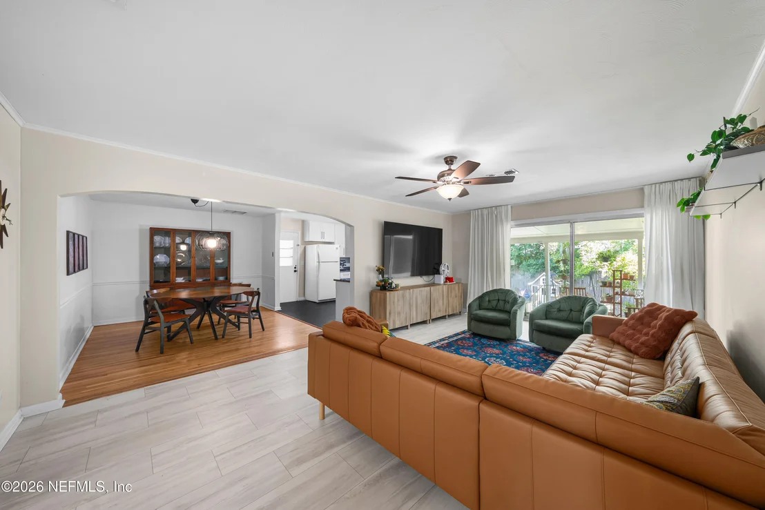 Photo of 5539 RIVERTON Road