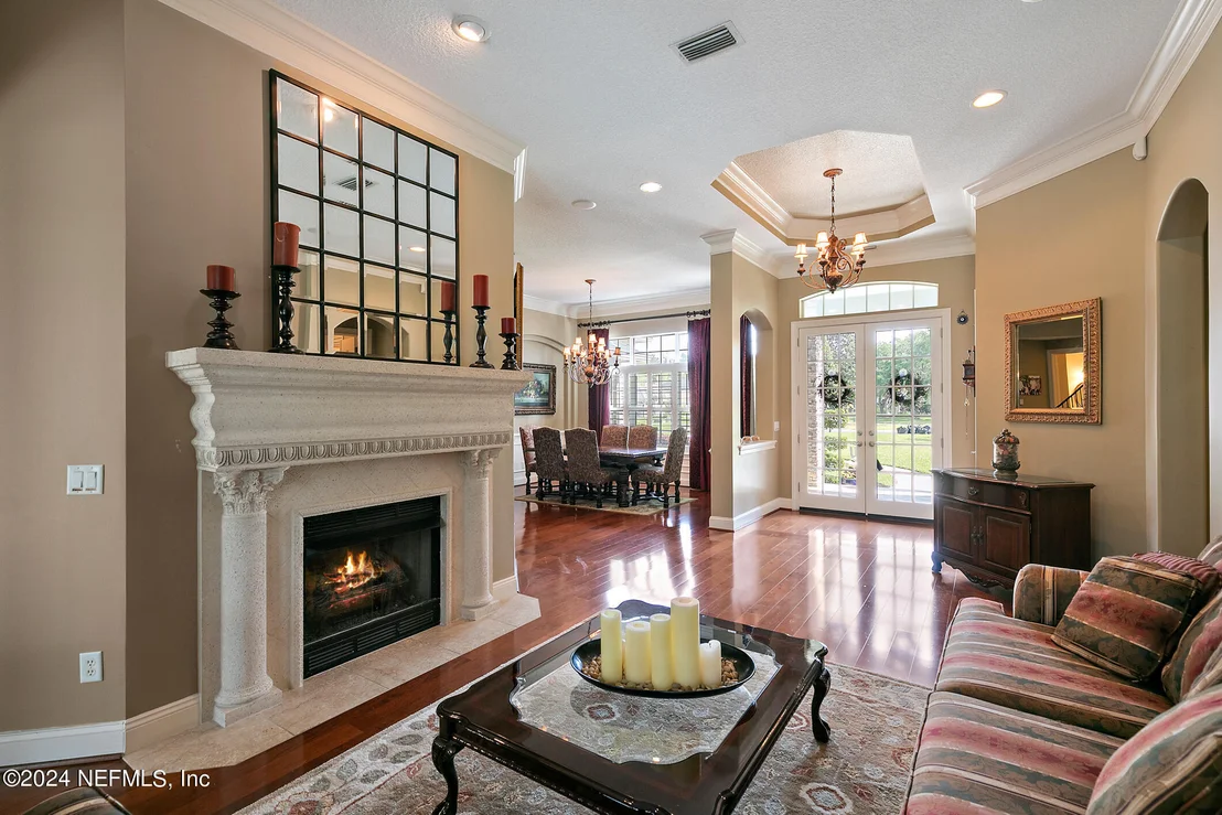 Photo of 329 SUMMERSET Drive
