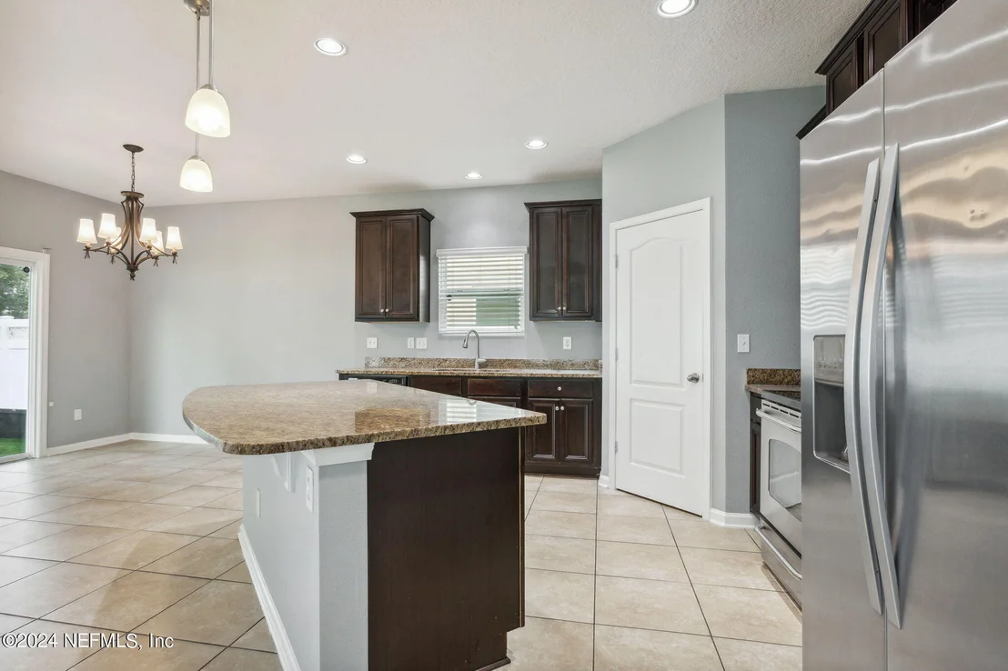 Photo of 597 DRYSDALE Drive