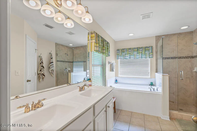 Photo of 972 BECKINGHAM Drive