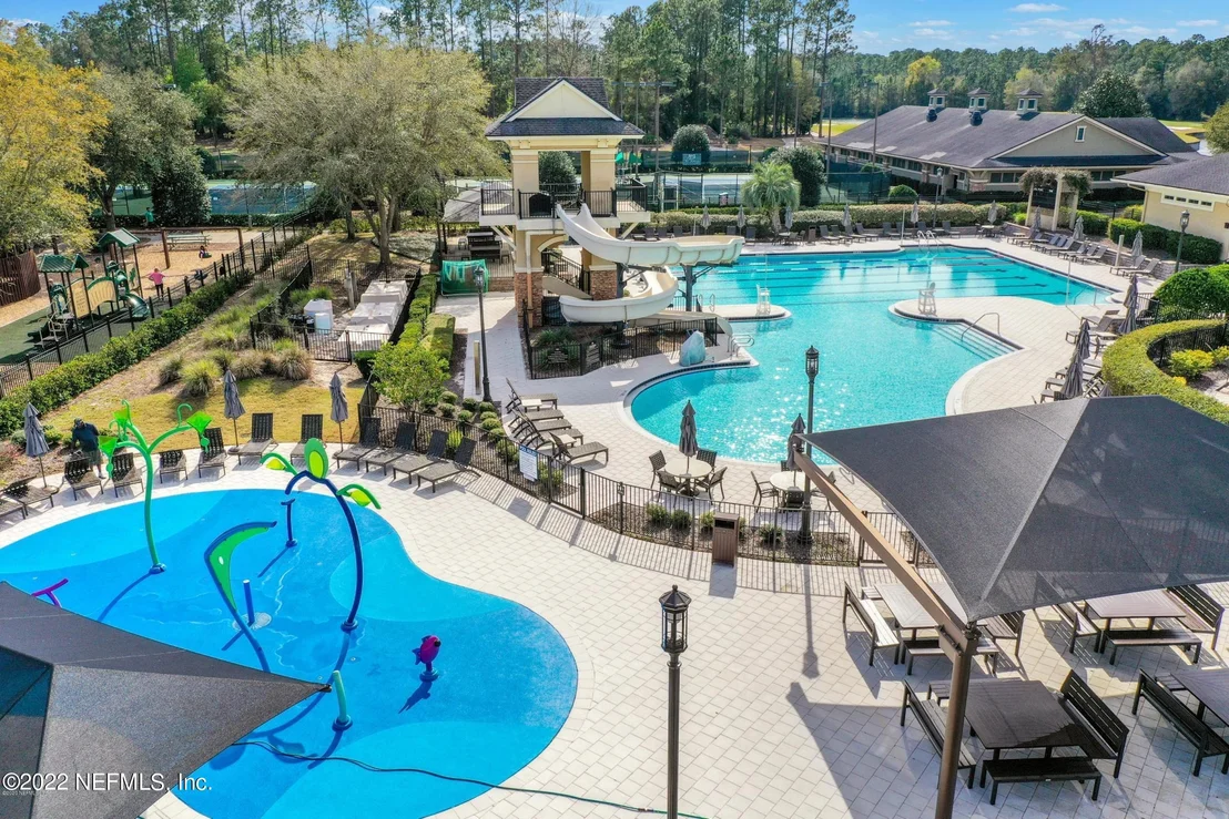 Photo of 816 EAGLE POINT Drive
