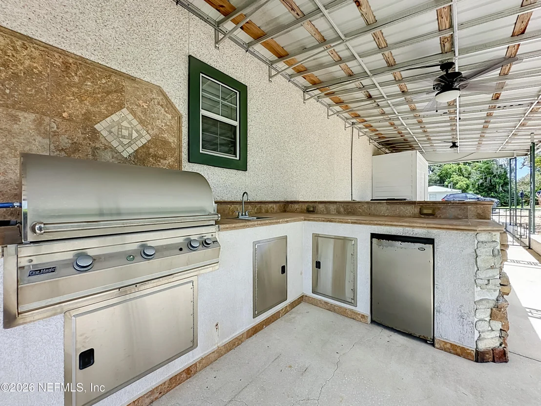 Photo of 129 RIVER Road