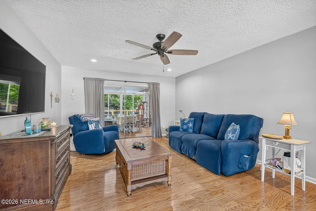 Photo of 829 RITA Circle