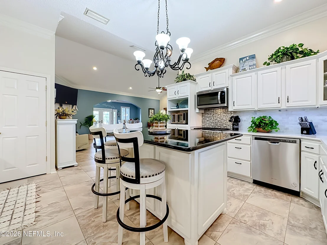 Photo of 129 RIVER Road