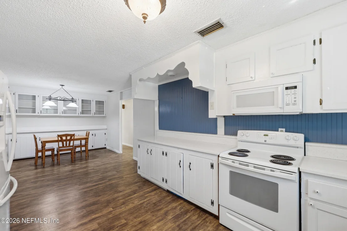 Photo of 9246 BEARDEN Road