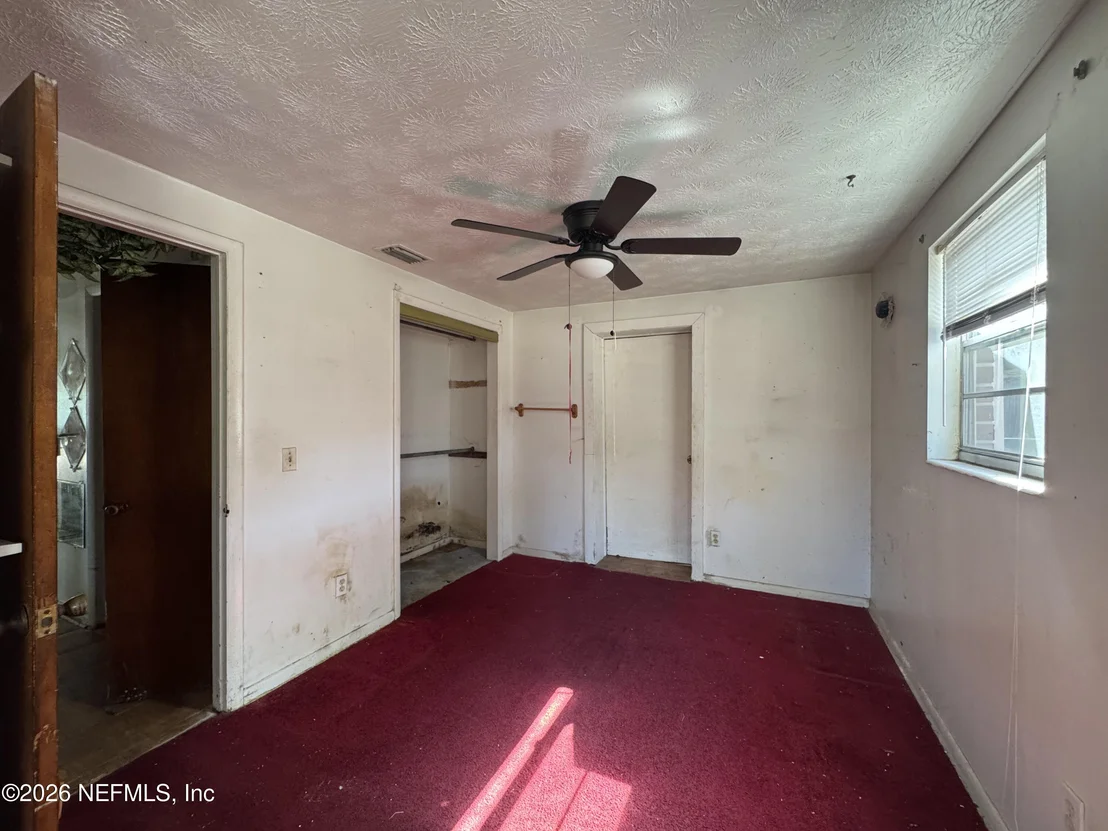 Photo of 2560 ROBERT Street