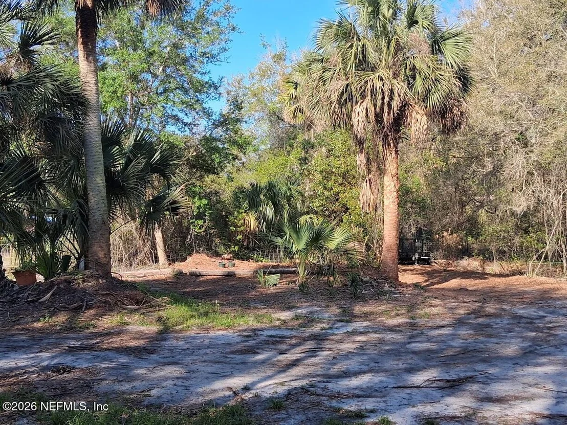 Photo of 910 PARADISE Boulevard