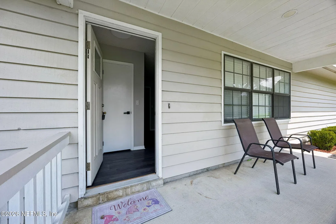 Photo of 1184 SURREY Glen