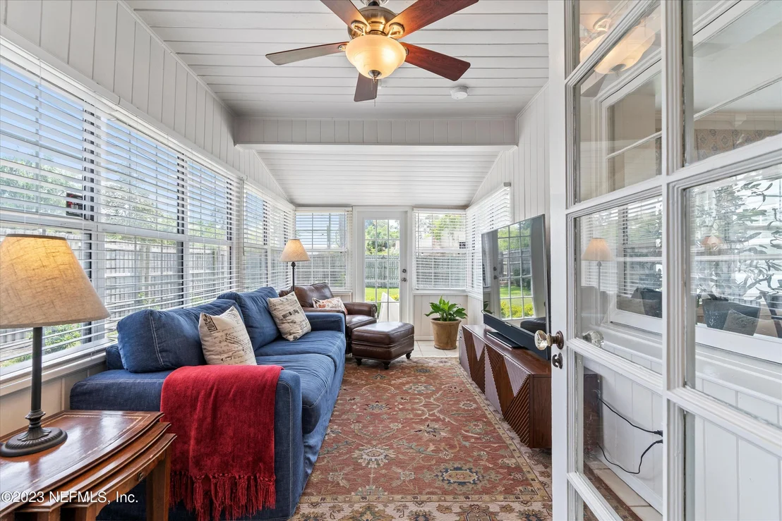 Photo of 1434 PINETREE Road