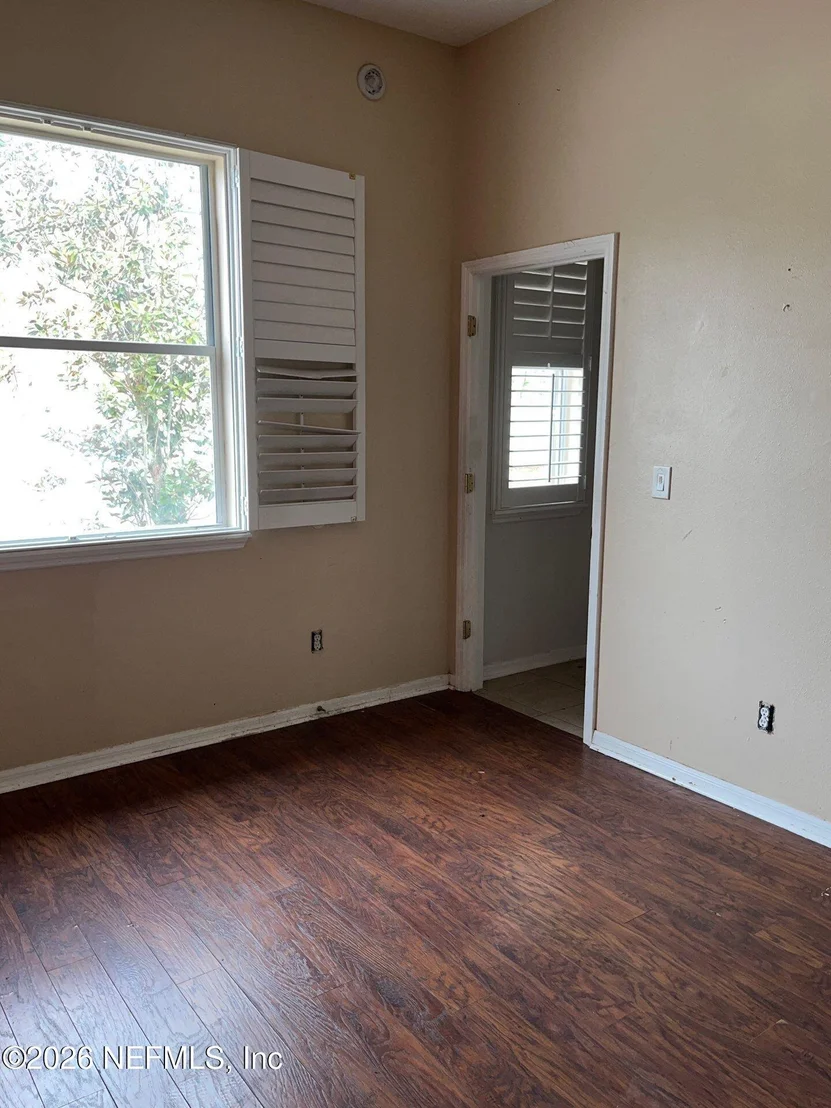 Photo of 688 WAKEVIEW Drive