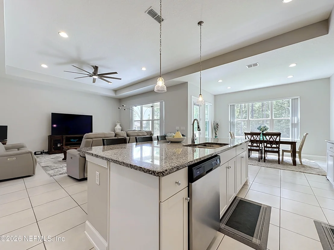 Photo of 676 CHARTER OAKS Boulevard