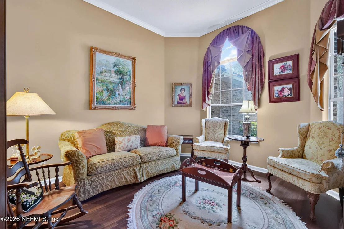 Photo of 832 RILEY Lane