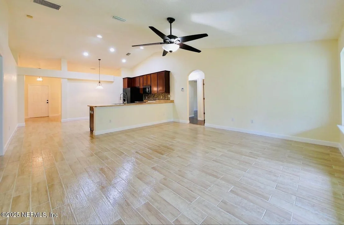 Photo of 12434 TROPIC Drive
