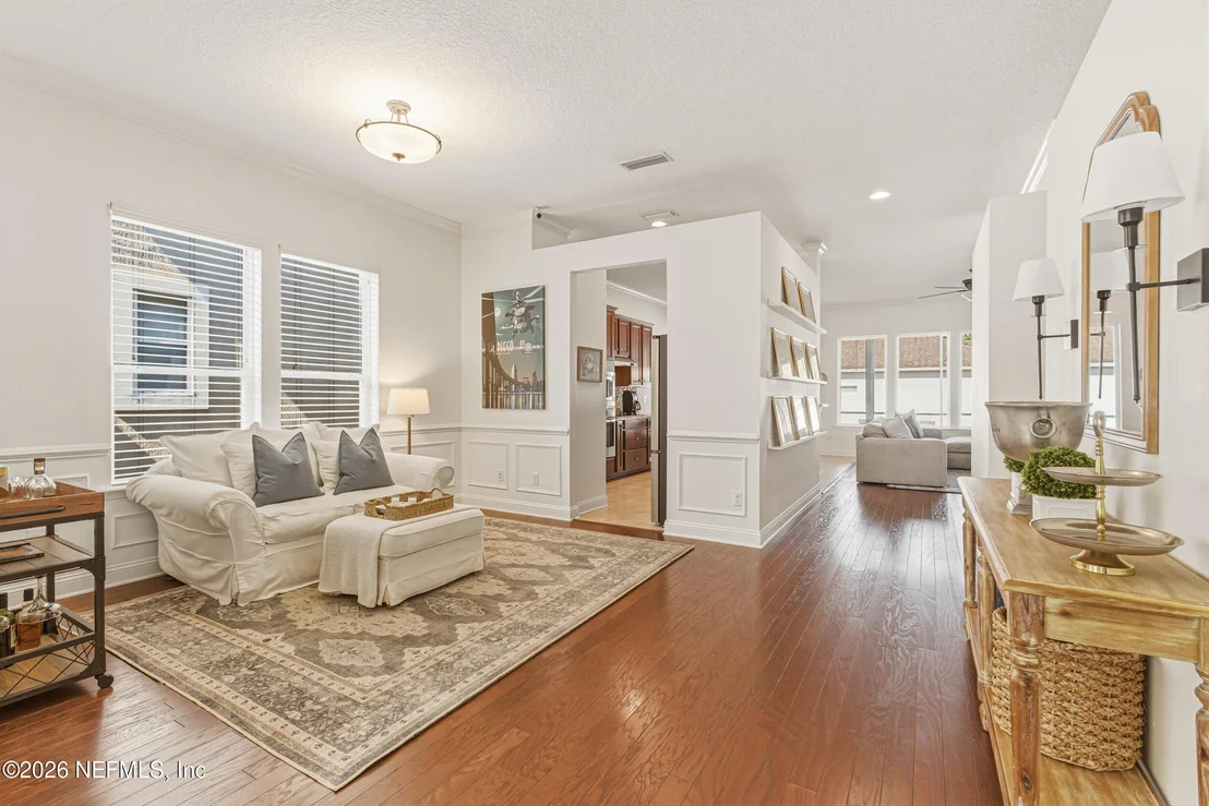 Photo of 2104 BLUFF VIEW Road